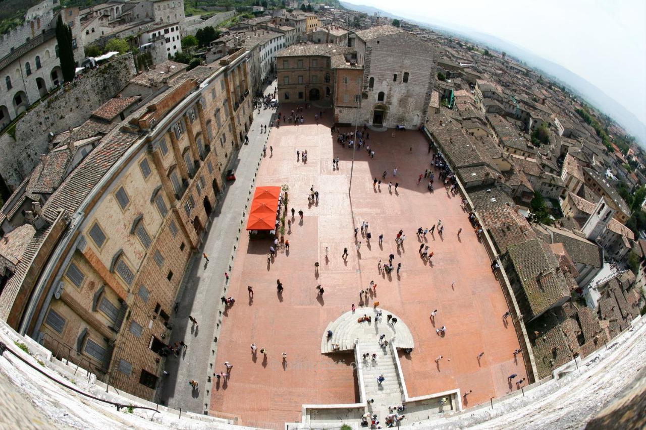 Appartamento Centro Storico Gubbio Luaran gambar
